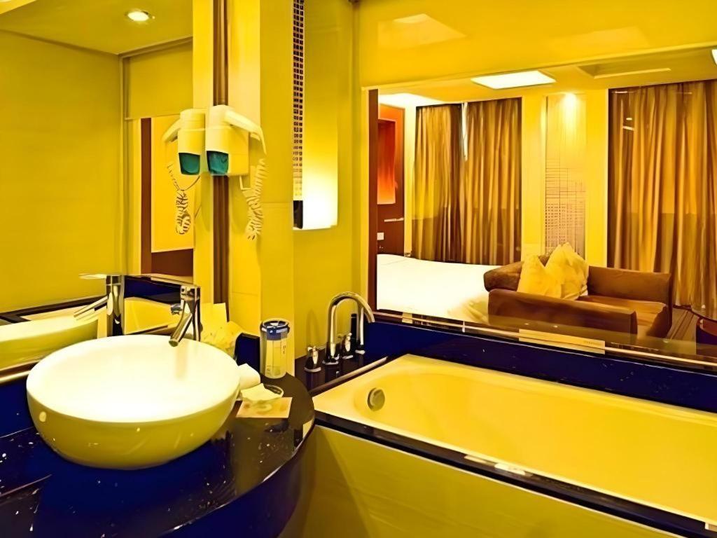 Friendship Hotel Shenzhen Buitenkant foto